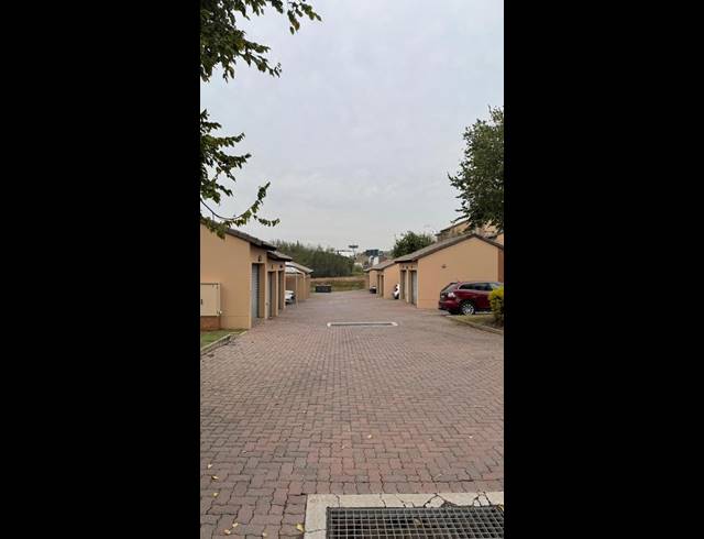 2 BEDROOM TOWNHOUSE FOR SALE IN ERAND GARDENS